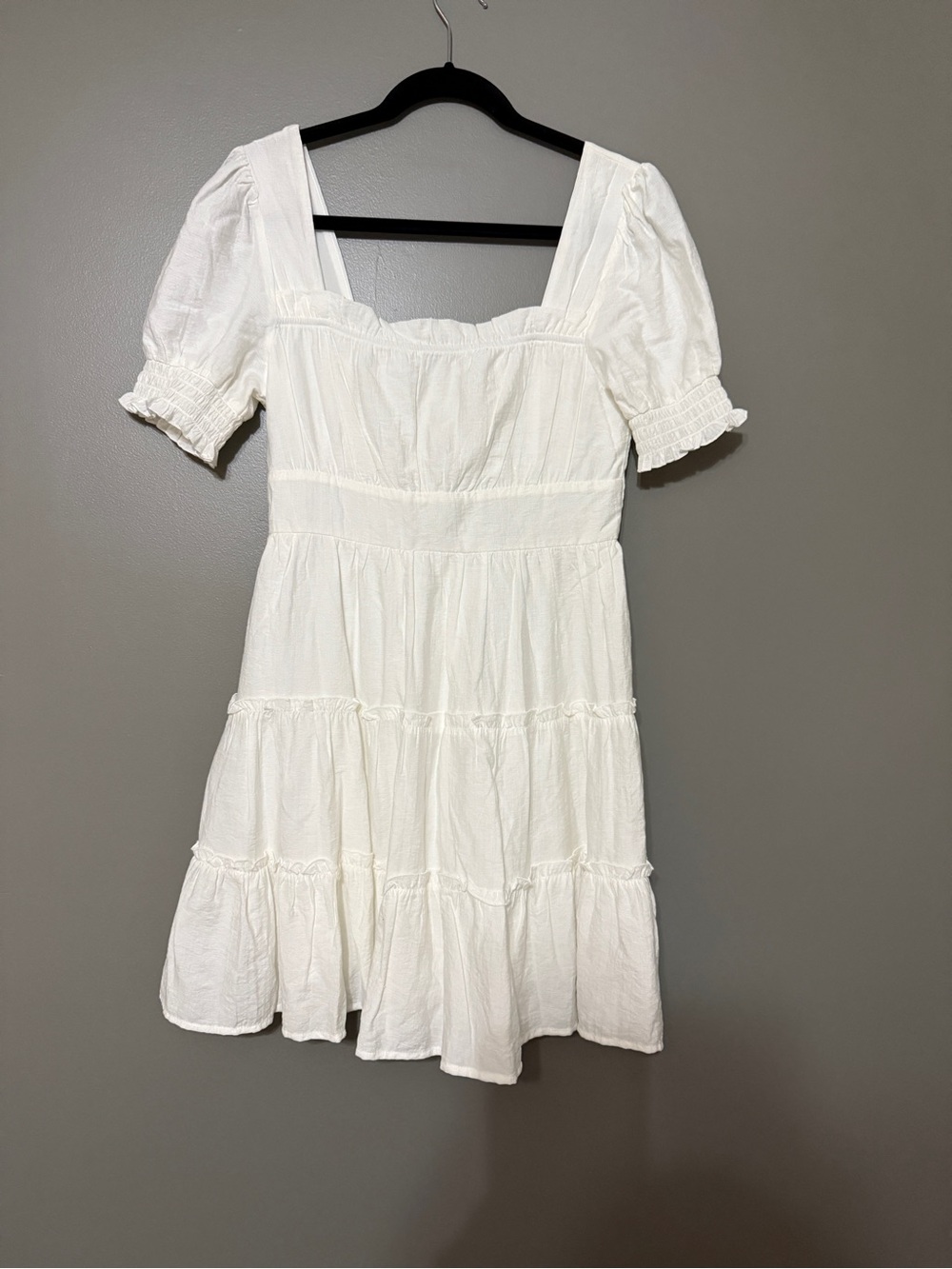 mine White Square-Neck Tiered Midi Dress with Puff Sleeves